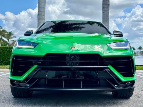 Used 2024 Lamborghini Urus Performante AWD/4WD image 3