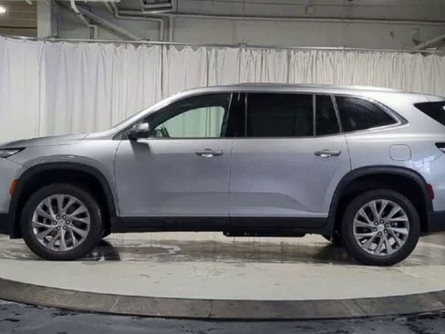 Used 2025 Buick Enclave Preferred image 6