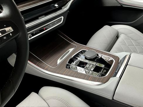 Certified 2026 BMW X5 sDrive40i w/ Climate Comfort Package RWD image 22