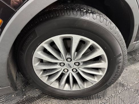 Used 2017 Lincoln MKX Reserve w/ Lincoln MKX Climate Package image 49