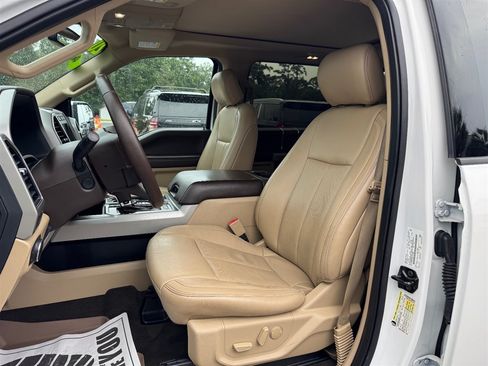Used 2020 Ford F150 Lariat w/ Equipment Group 502A Luxury AWD/4WD image 18