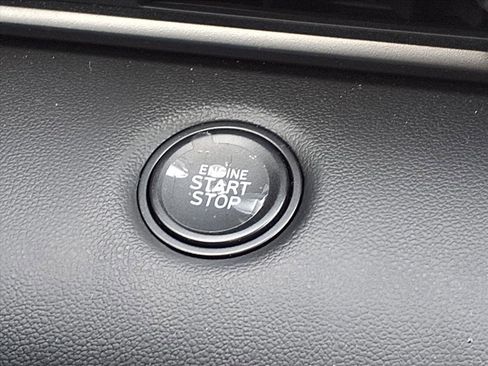 Certified 2025 Hyundai Elantra Sport image 11