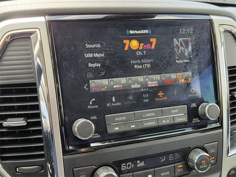 Used 2021 Nissan Titan SV w/ SV Convenience Package image 27