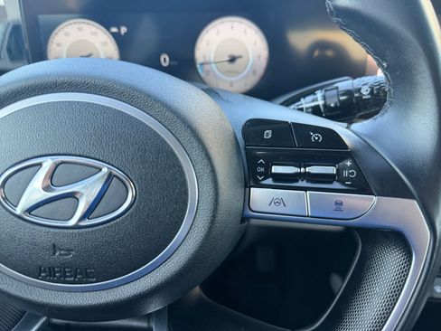 Used 2021 Hyundai Elantra Limited w/ Cargo Package FWD image 18