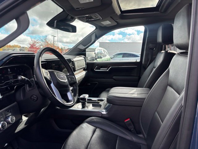 Used 2024 GMC Sierra 1500 SLT w/ SLT Premium Plus Package AWD/4WD image 11