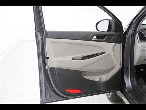 Used 2018 Hyundai Tucson Sport w/ Cargo Package image 4