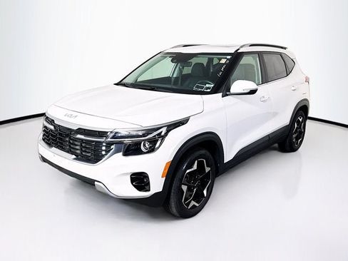 Certified 2024 Kia Seltos EX AWD/4WD image 1
