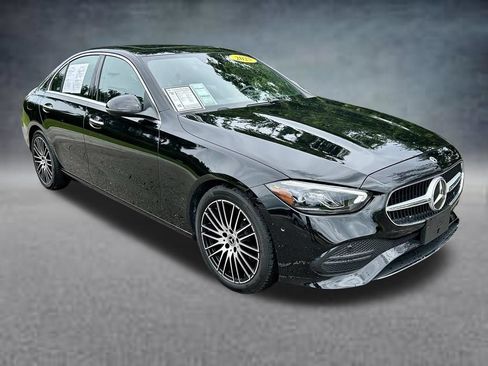 Used 2025 Mercedes-Benz C 300 Sedan image 3