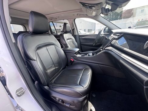 Used 2024 Jeep Grand Cherokee Limited 4xe w/ Luxury Tech Group II image 19