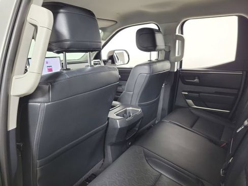 Used 2022 Toyota Tundra SR5 w/ SR5 Premium Package AWD/4WD image 11