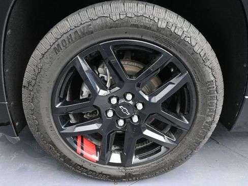 Used 2023 Chevrolet Traverse Premier w/ Redline Edition AWD/4WD image 21