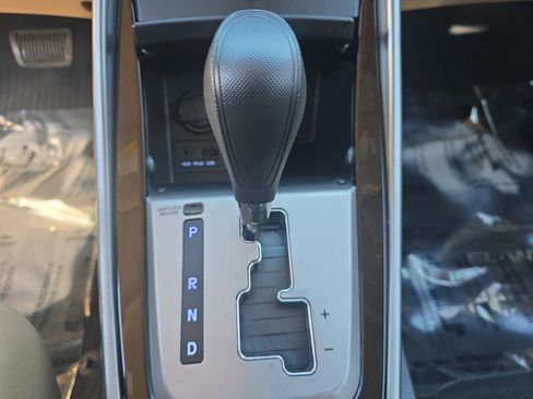 Used 2013 Hyundai Elantra GLS w/ Preferred Pkg image 17