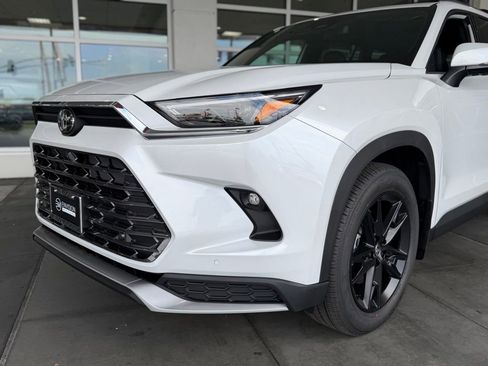 New 2026 Toyota Grand Highlander AWD Hybrid image 3
