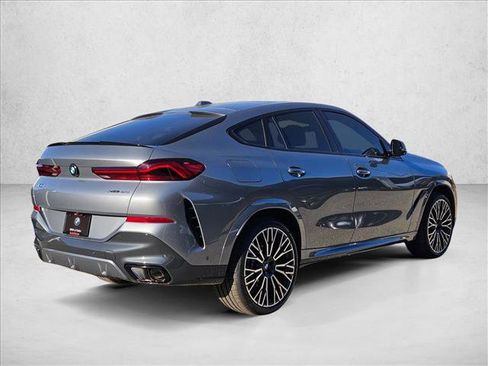 New 2026 BMW X6 xDrive40i w/ Climate Comfort Package image 2