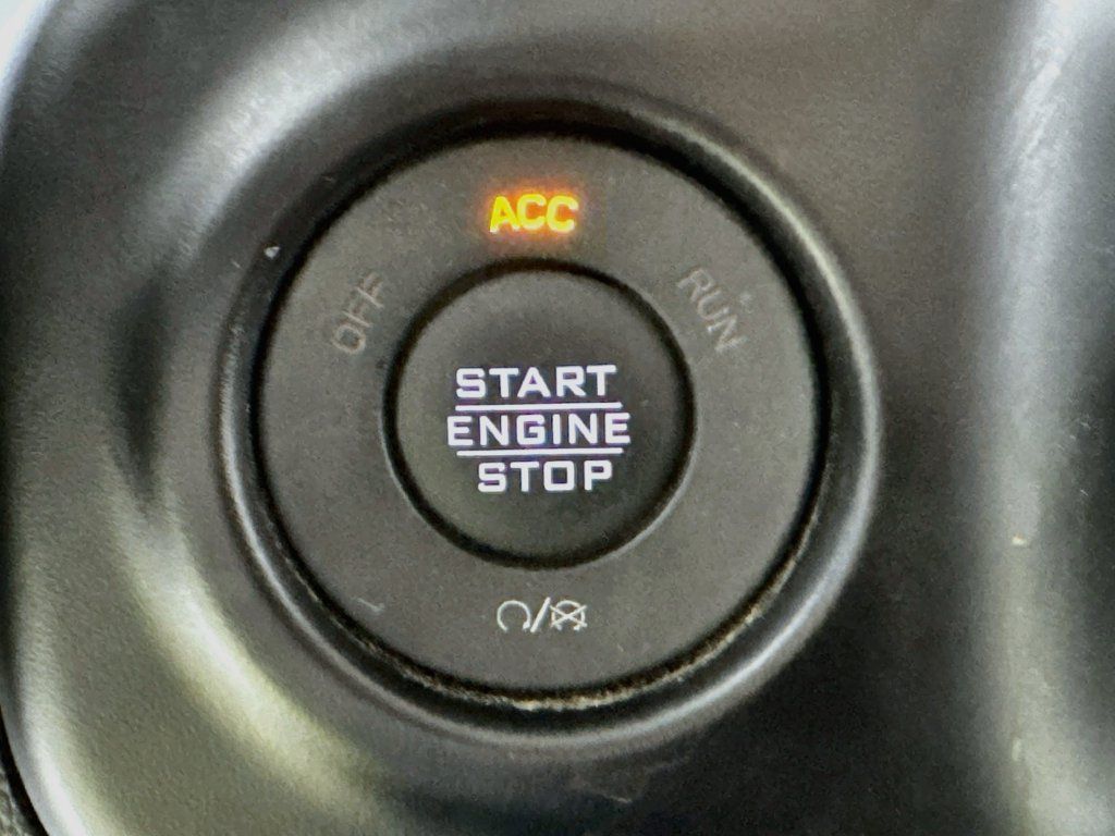 Used 2023 Jeep Wrangler Unlimited Rubicon 4xe AWD/4WD image 35