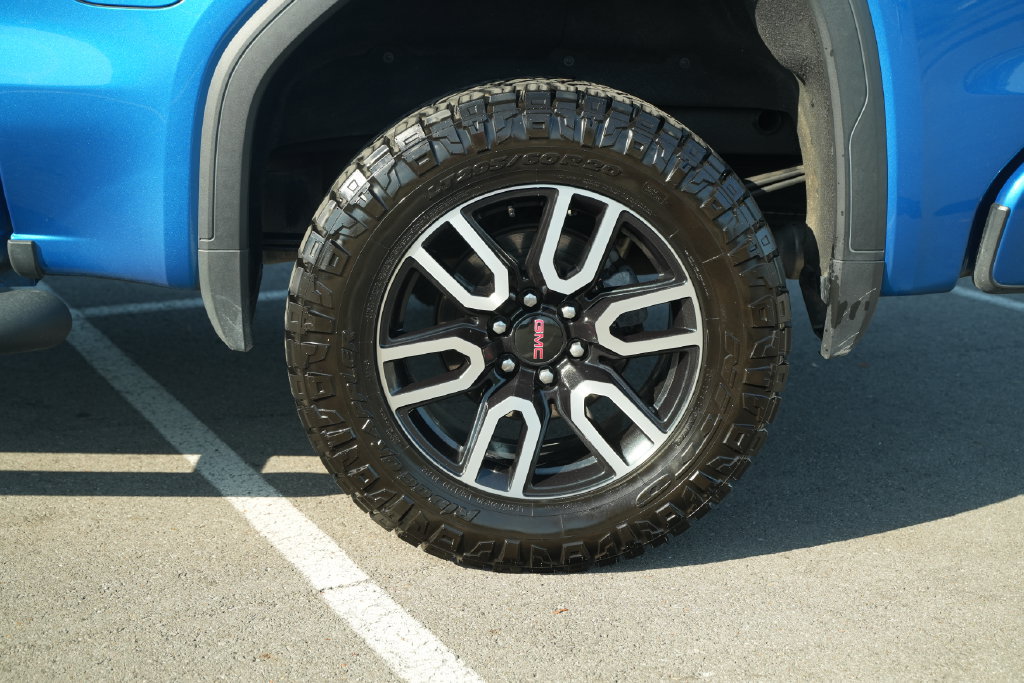 Used 2022 GMC Sierra 1500 AT4 w/ AT4 Premium Package AWD/4WD image 52