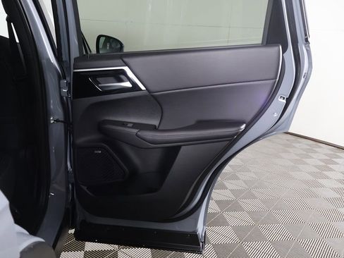 New 2026 Mitsubishi Outlander SE FWD image 28