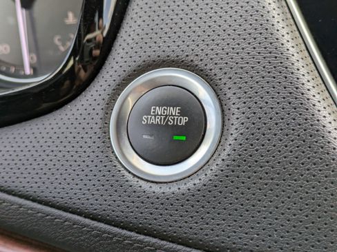 Certified 2023 Cadillac XT5 Premium Luxury w/ LPO, Floor Liner Package image 31