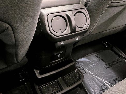 Used 2025 Jeep Wrangler Unlimited Sahara w/ Safety Group AWD/4WD image 33