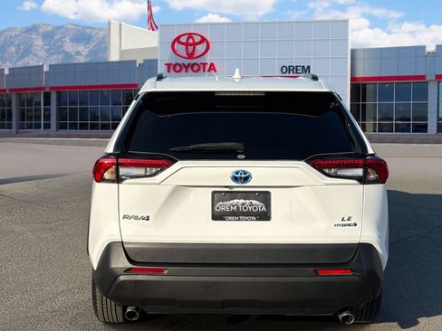 Used 2024 Toyota RAV4 LE AWD/4WD image 5