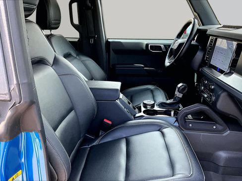 Certified 2025 Ford Bronco Big Bend w/ Black Diamond Package AWD/4WD image 11