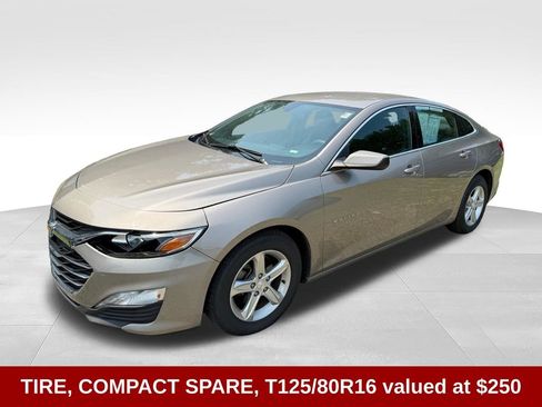 Used 2024 Chevrolet Malibu LT FWD image 3