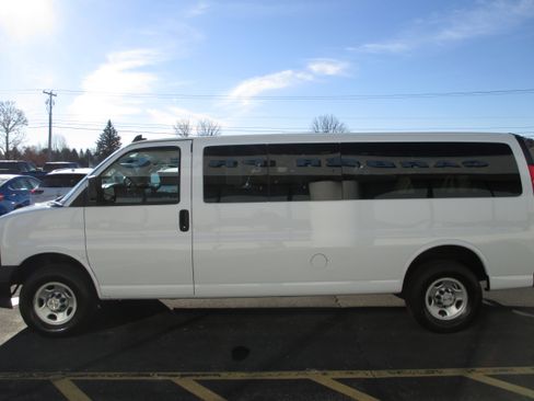 Used 2023 Chevrolet Express 3500 LS image 6