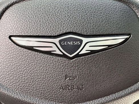 Used 2025 Genesis G70 2.5T w/ Sport Prestige Package image 28