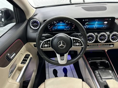 Used 2023 Mercedes-Benz GLA 250 4MATIC w/ Premium Package image 25