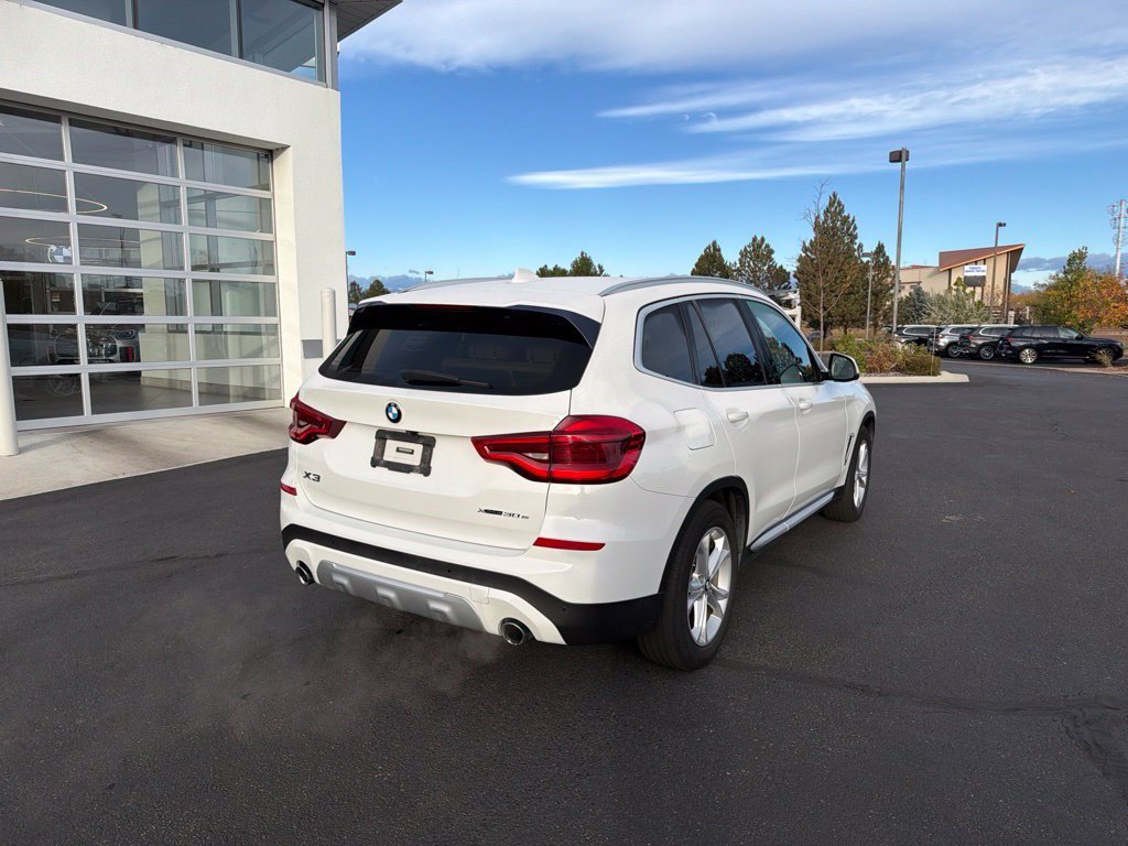 Used 2021 BMW X3 xDrive30e AWD/4WD image 5