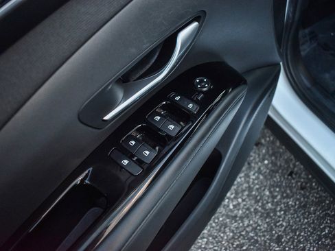 Used 2024 Hyundai Santa Cruz Limited image 18