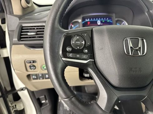 Used 2019 Honda Pilot Touring image 12