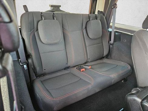 Used 2021 Jeep Wrangler Rubicon AWD/4WD image 18