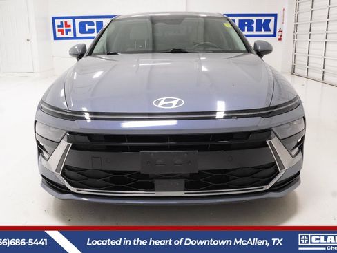 Used 2025 Hyundai Sonata SEL FWD image 2