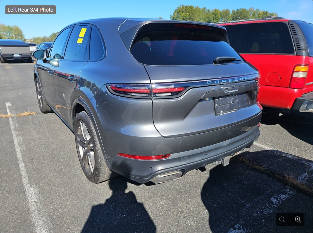 Used 2020 Porsche Cayenne AWD/4WD image 3
