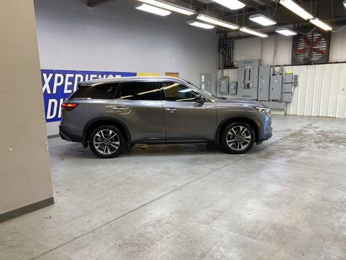 Used 2025 INFINITI QX60 Luxe image 8