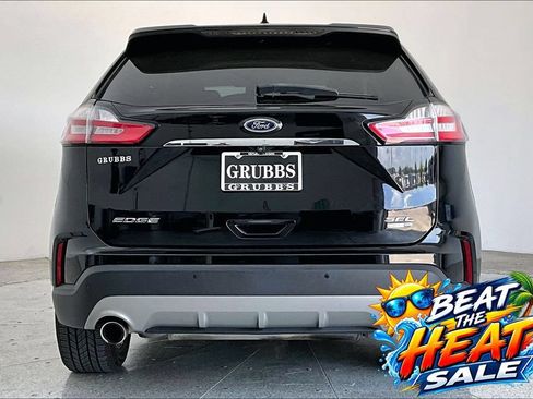 Used 2020 Ford Edge SEL w/ Cold Weather Package AWD/4WD image 4
