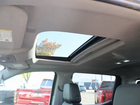 Used 2020 GMC Sierra 1500 SLT w/ SLT Premium Package image 18