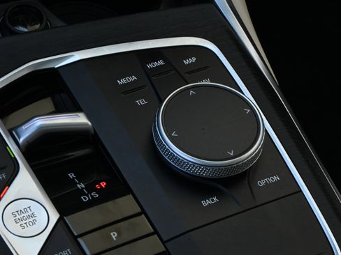 Certified 2025 BMW 330i Sedan image 23