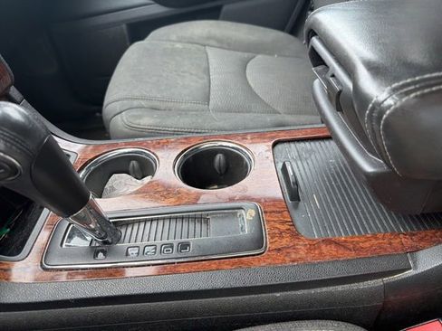 Used 2014 Chevrolet Traverse LT w/ All-Star Edition FWD image 32