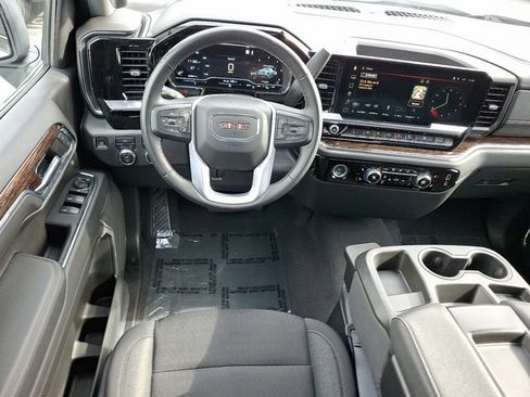 Certified 2023 GMC Sierra 1500 SLE image 11