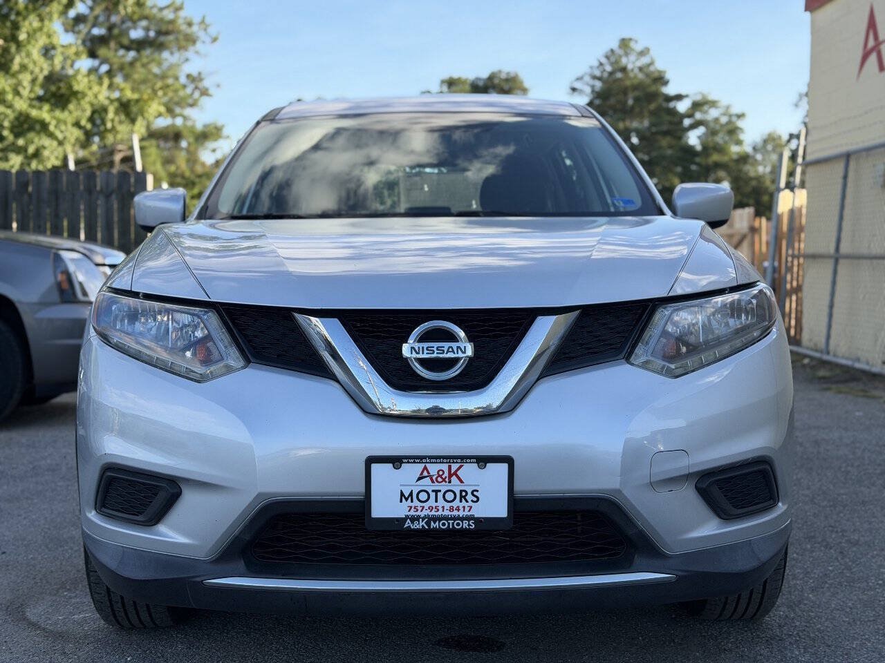 Used 2016 Nissan Rogue S AWD/4WD image 3