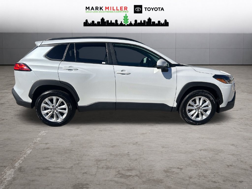 Certified 2022 Toyota Corolla Cross LE AWD/4WD image 7