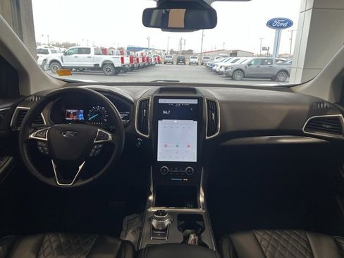 Used 2023 Ford Edge Titanium image 21
