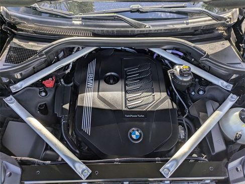 Used 2021 BMW X7 xDrive40i w/ Premium Package image 40