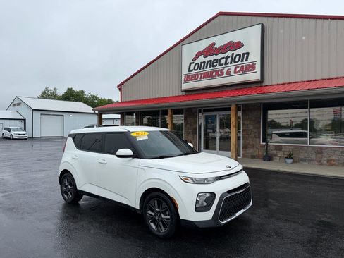 Used 2021 Kia Soul S FWD image 1