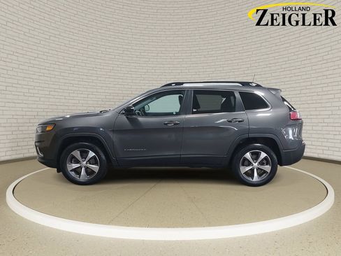 Used 2022 Jeep Cherokee Limited w/ Sun & Sound Group image 8