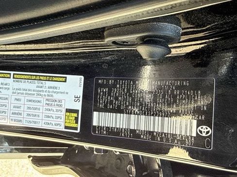 Used 2025 Toyota Corolla LE FWD image 33