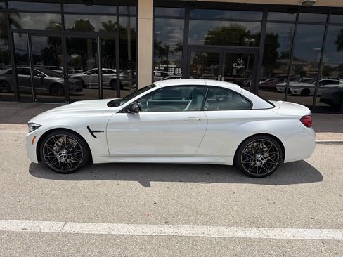 Used 2020 BMW M4 Convertible w/ Competition Package RWD image 9