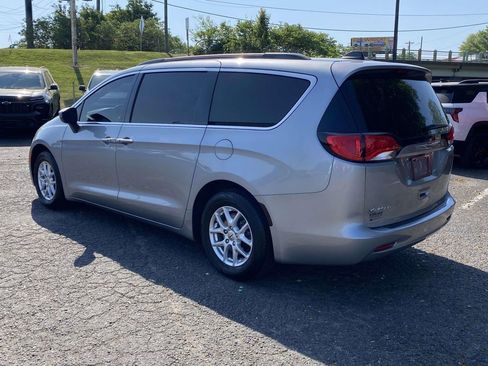 Used 2021 Chrysler Voyager Lxi FWD image 4